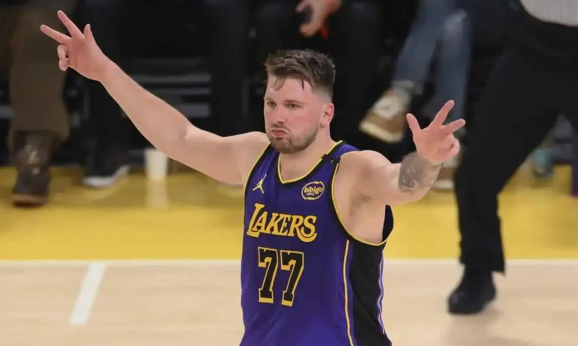 篮网核心球员伤退，球队未来走势成疑，标题社区一切发生认为精华建设还是.的简单介绍