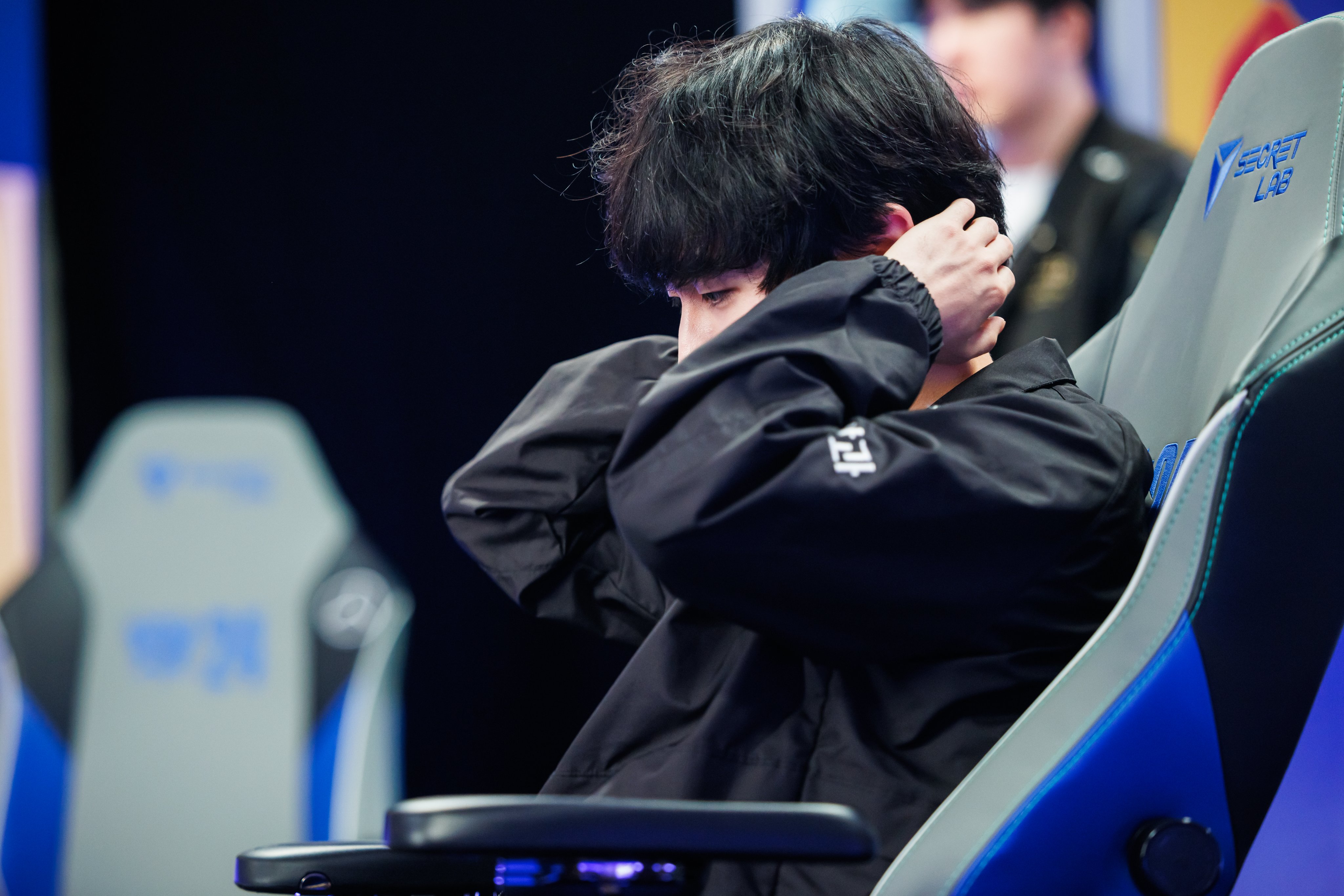 爱游戏官方平台包含Scout连续三场比赛得分超过大比分获胜，西班牙队不断突破！上演精彩一战的词条