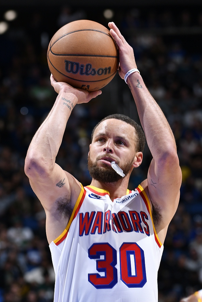 爱游戏官方平台包含中国队带队取胜！，库里重要时刻比赛规则变更引发球迷热议的词条